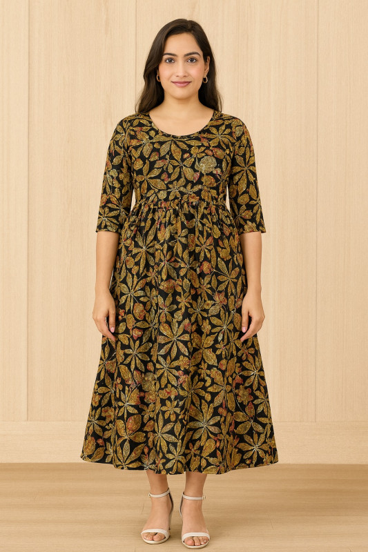 : Floral Print Dress with Round Neck and 3/4 Sleeves